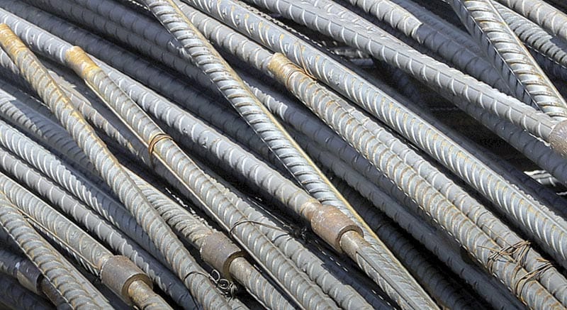 ¡ESTADOS UNIDOS GRAVA EL ACERO Y SUFRE SU INDUSTRIA!