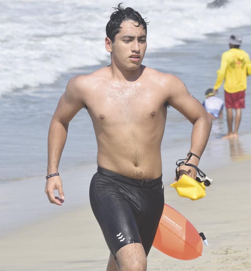 ¡DESTACA RENÉ IVÁN EN AGUAS ABIERTAS DE PUERTO ESCONDIDO!