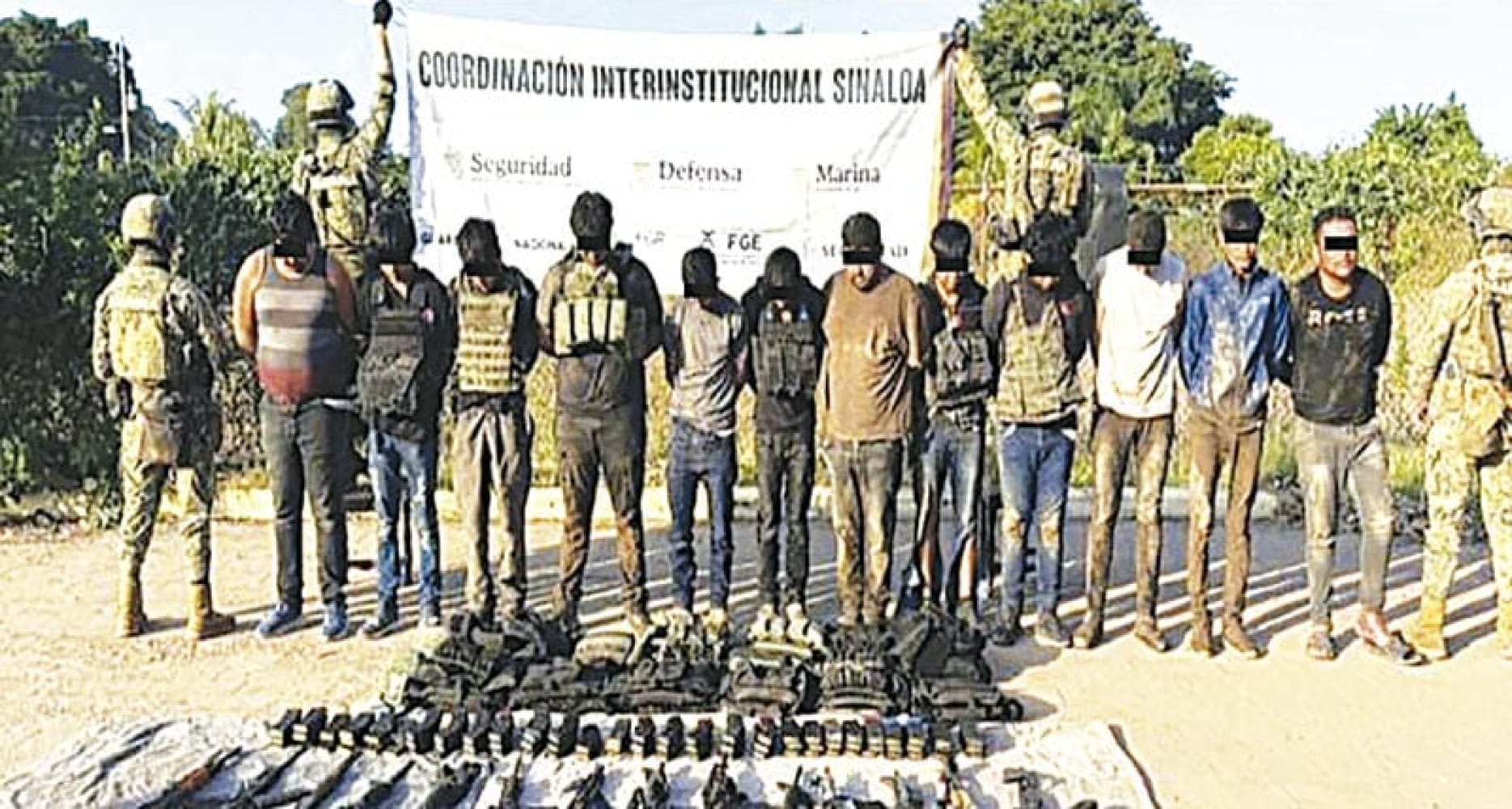 ¡MARINA DETIENE A 13!