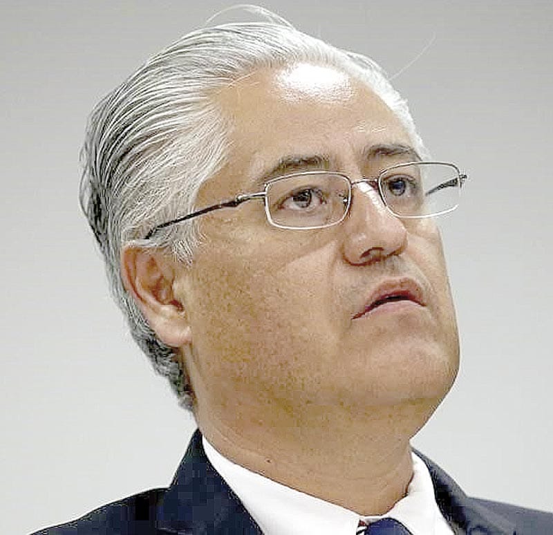 ¡CAE ALEJANDRO VERA, EX RECTOR DE UAEM, POR ESTAFA MAESTRA!