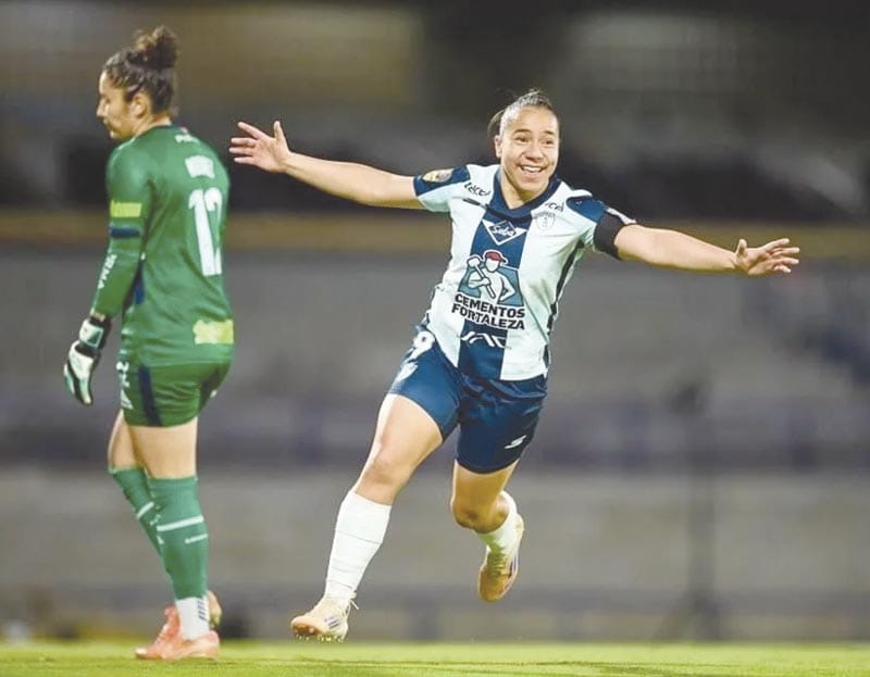 ¡COMANDA CHARLYN CORRAL REMONTADA DEL PACHUCA EN CU!