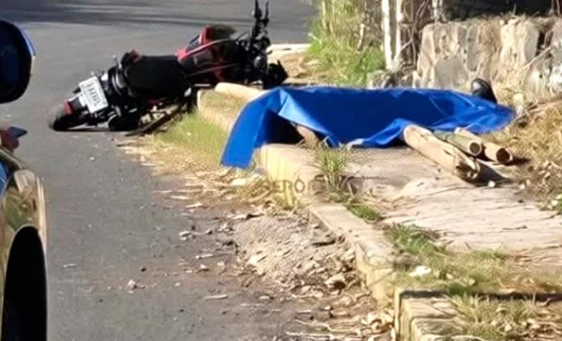 ¡MENOR DE 16 AÑOS FALLECIÓ EN DERRAPÓN DE MOTOCICLETA!