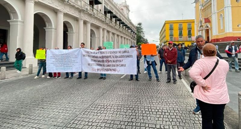 ¡NUEVE AÑOS DE PROTESTAS! - EX TRABAJADORES DEL SEGURO POPULAR