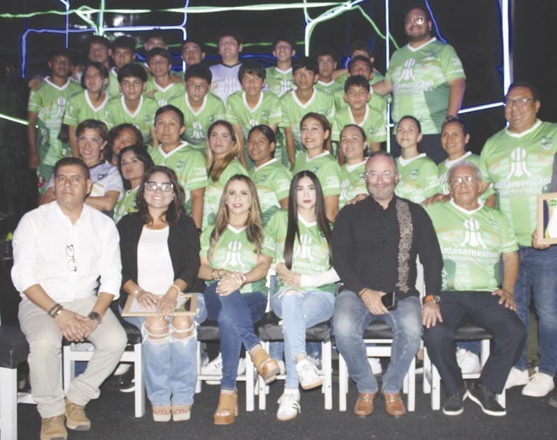 ¡CLUB IVAMAR PRESUME SU “NUEVA PIEL”!