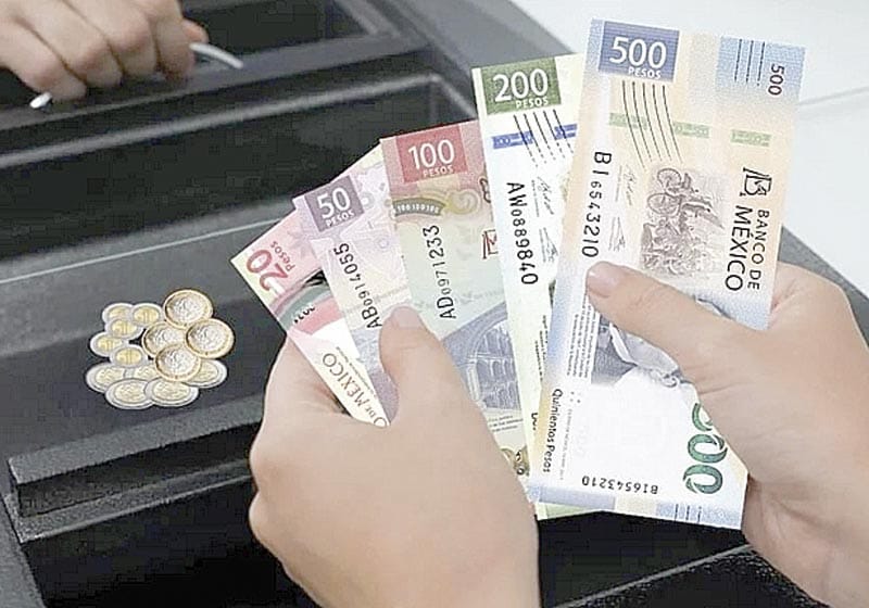 ¡PREVÉ BANAMEX ALZA DE 11% EN 2026 AL SALARIO MÍNIMO!