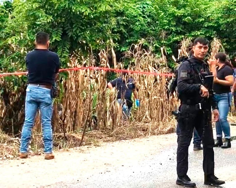 ¡LOCALIZAN AGRICULTOR DEGOLLADO EN LA CARRETERA A OTEAPAN!