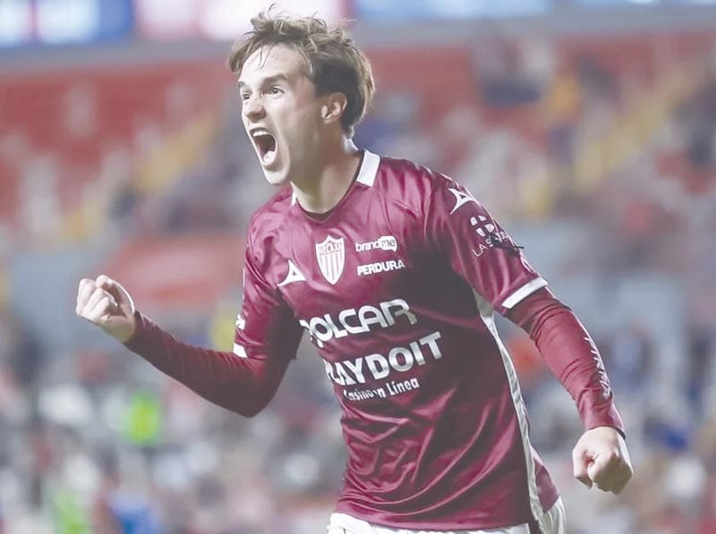 ¡GOLEA NECAXA A SANTOS 4-1 Y SIGUE “CON VIDA”!