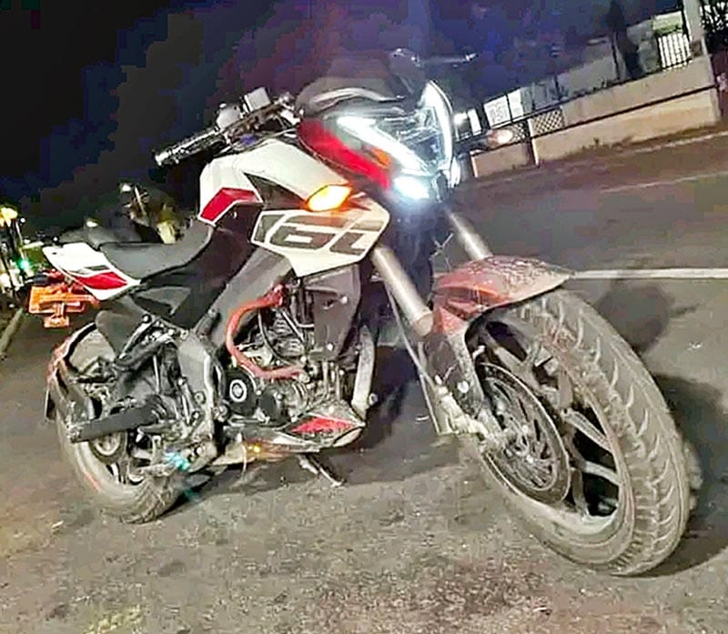¡LADRONES ROBAN MOTO DEPORTIVA CUANDO EL DUEÑO ‘PLANCHABA OREJA’!