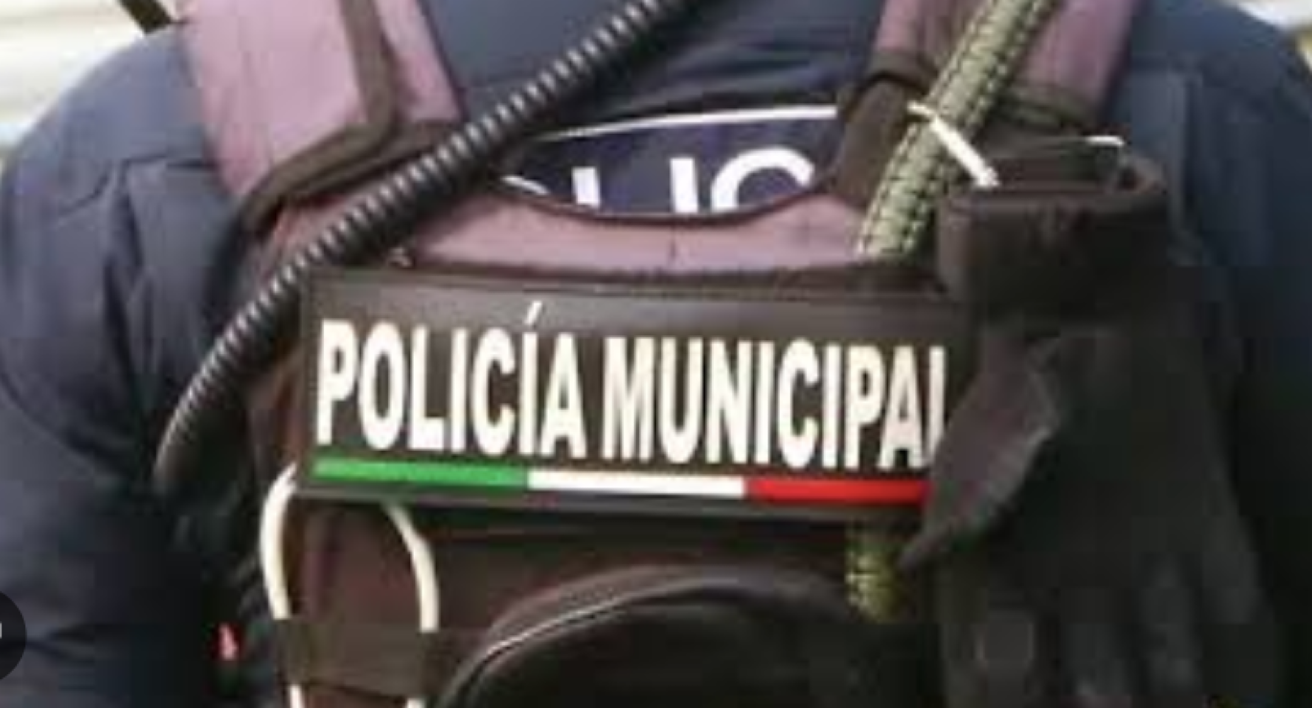 ¡BUSCAN A DOS GÜERAS ASALTANTES!