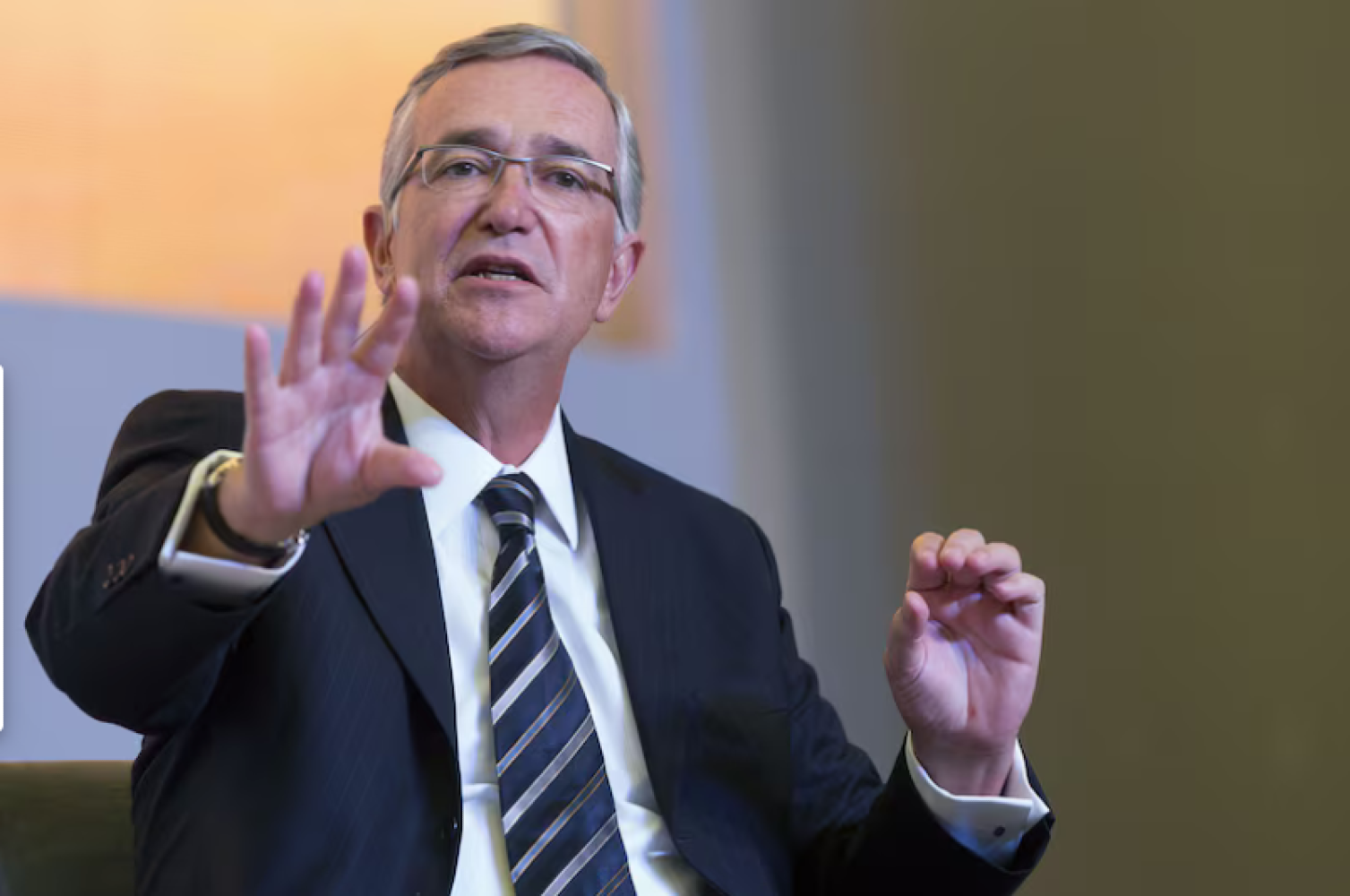 ¡SALINAS PLIEGO MANDÓ ESPIAR A ABOGADO; LO REGAÑA UN JUEZ DE LONDRES: BLOOMBERG!