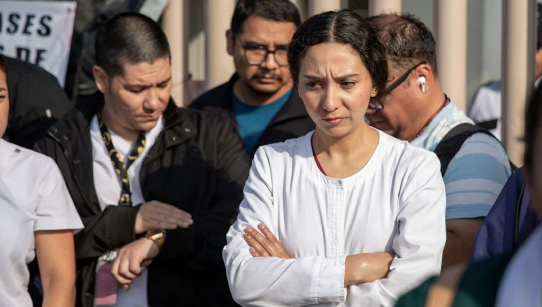 ¡CORREN AL COORDINADOR DE LOS HOSPITALES DE ALTA ESPECIALIDAD!