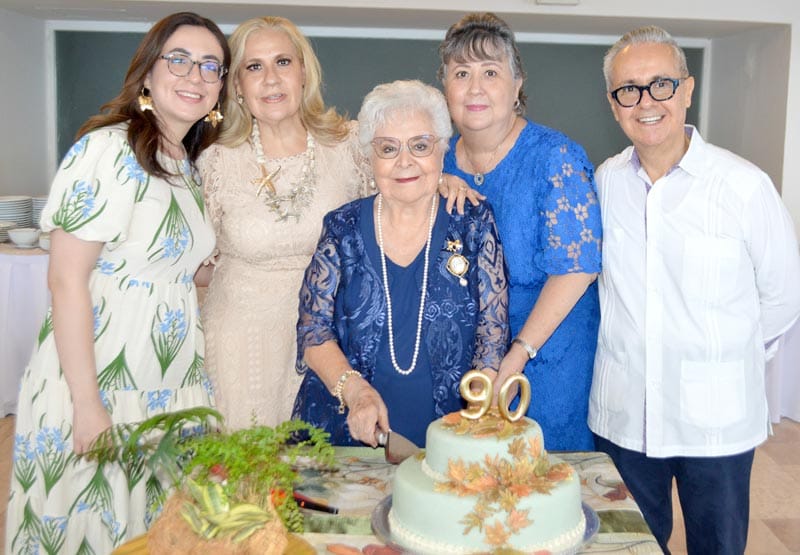 CRISTINA DE SUERO FESTEJA 90 AÑOS DE VIDA