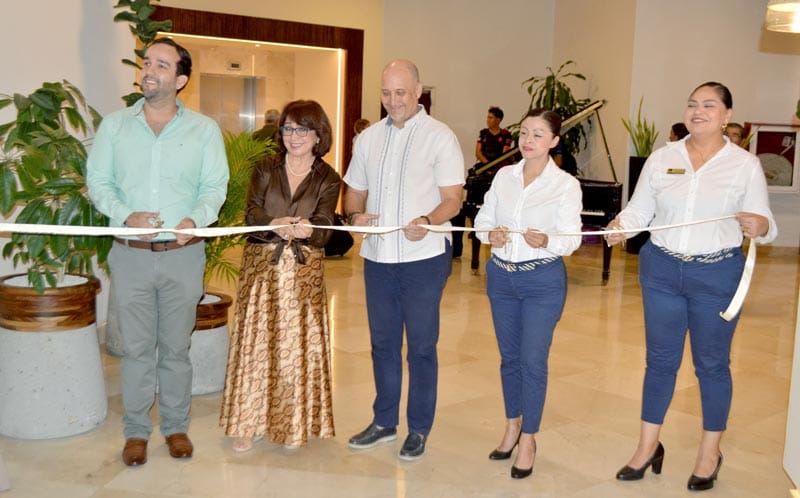 INAUGURAN MUJERES DIVINAS