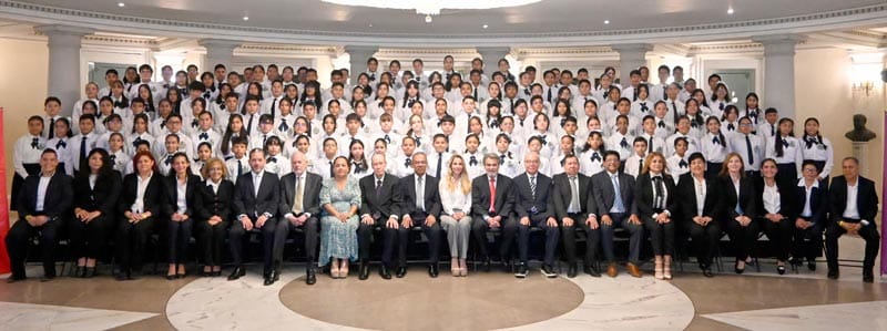 RECIBEN PREMIO SUPERACIÓN CIUDADANA 155 NIÑOS CON PROMEDIO DE DIEZ