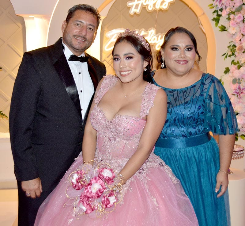 SOPHIE ANGELIC CELEBRA SUS XV AÑOS