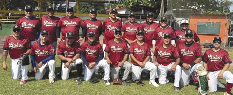 ¡TRIUNFOS DE POLLOS, NOTARIA Y DRAGONES!