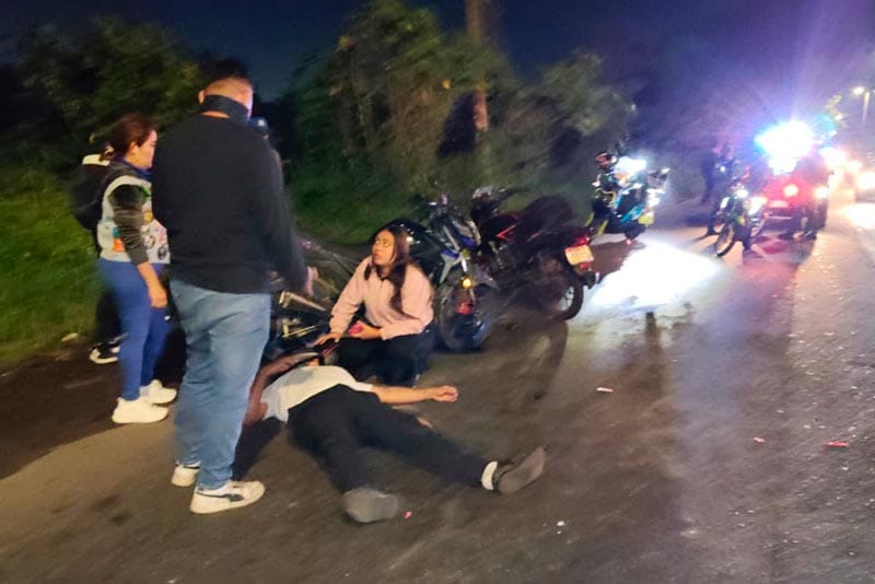 ¡CARAMBOLA Y CHOQUE EN LA CARRETERA!