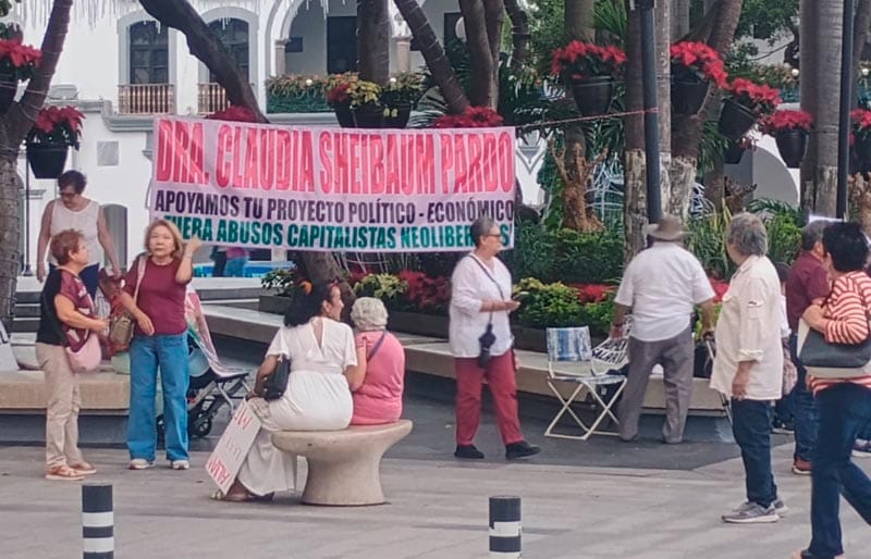 ¡DESDE EL ZÓCALO JAROCHO APOYAN A CLAUDIA!