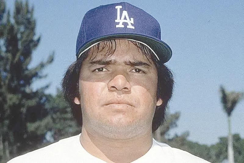¡UNA HISTORIA LLAMADA BÉISBOL! | FERNANDO VALENZUELA: NUESTRO INMORTAL - A veces el béisbol duele, y este diciembre nos volvió a picar el orgullo. A principios de noviembre se supo que Fernando Valenzuela…