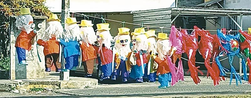 LISTOS LOS VIEJOS...