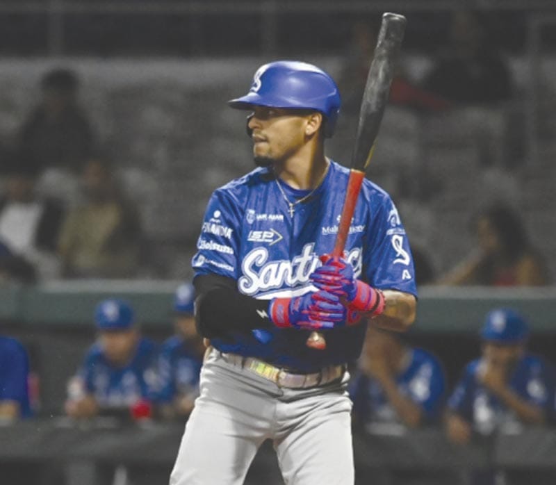 ¡UNA HISTORIA LLAMADA BÉISBOL! | EL “MERCURIO” JEREMY AROCHO LLEGA AL GLORIOSO - La velocidad vuelve a sonar fuerte en el puerto con la llegada de Jeremy Arocho, ese infielder de 27 años que trae sangre boricua...