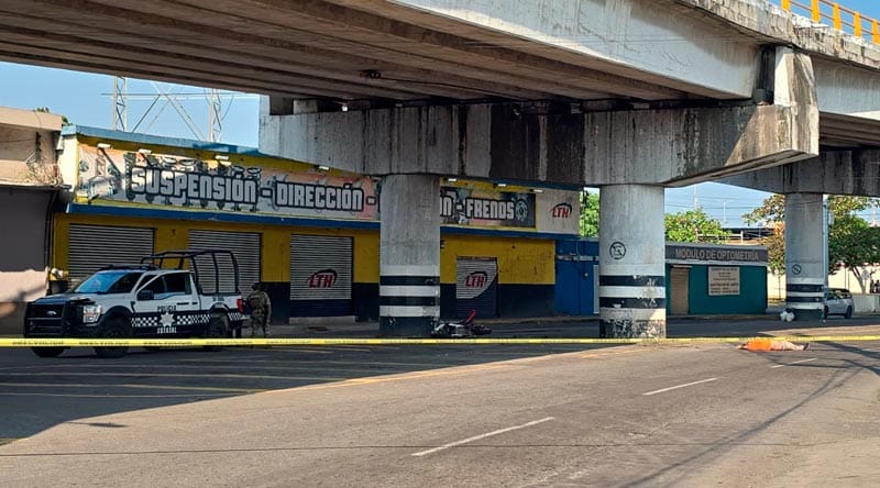 ¡MURIO “EL COQUETO”! - TRABAJADOR DE LIMPIA PUBLICA CHOCO CON SU MOTO CONTRA EL PUENTE ALLENDE
