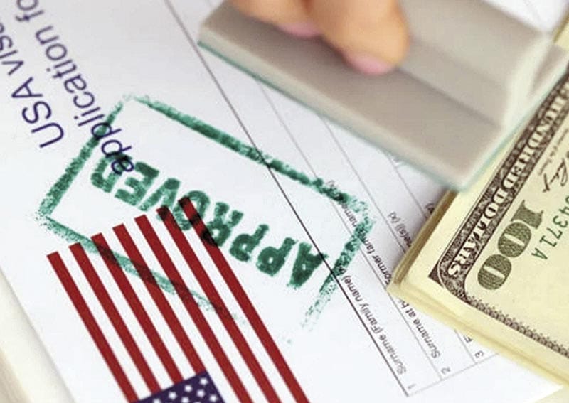 ¡CONFIRMA JUEZ TARIFA DE 100,000 DÓLARES PARA LA VISA H-1B!