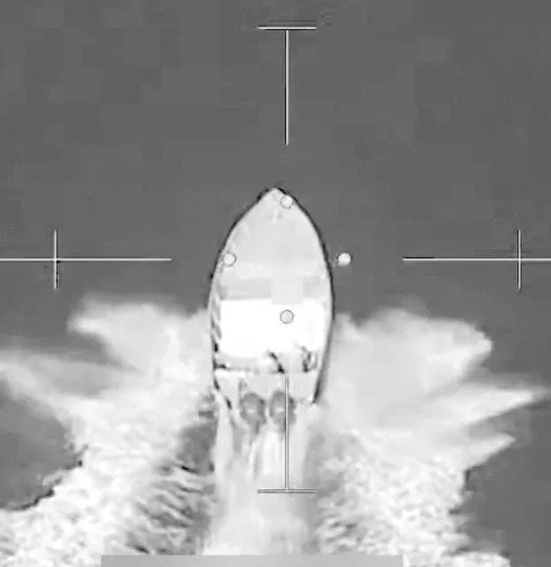 ¡ESTADOS UNIDOS MATA A 5 EN DOS ATAQUES CONTRA EMBARCACIONES EN EL PACÍFICO!