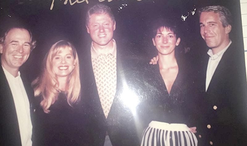 ¡REVELAN MÁS FOTOS DE EPSTEIN… ¡CON TRUMP, CLINTON Y OTROS VIP!