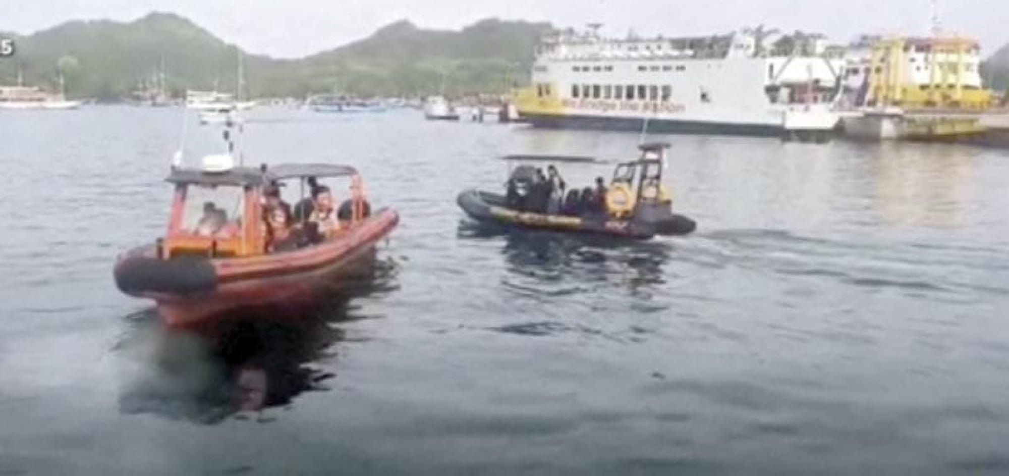 ¡FAMILIA ESPAÑOLA DESAPARECIDA TRAS EL HUNDIMIENTO DE UNA EMBARCACIÓN FRENTE A INDONESIA!