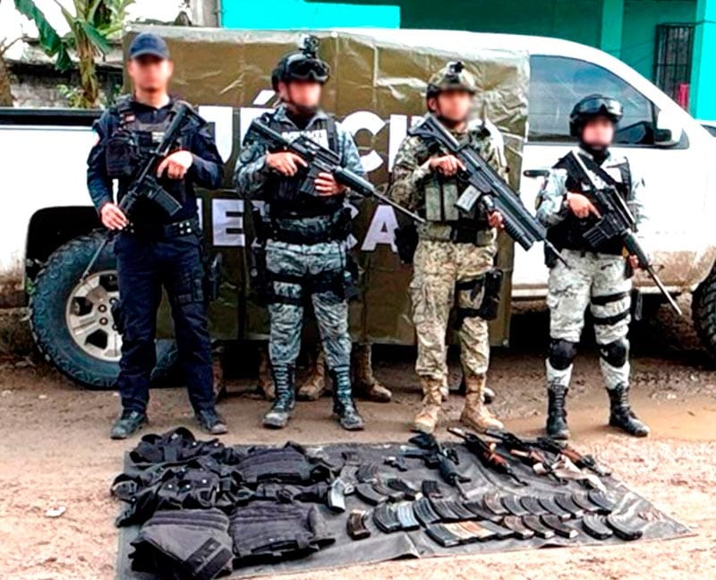 ¡OPERATIVO DE FUERZAS FEDERALES ASEGURAN UN ARSENAL EN PÁNUCO! - TODO LO ASEGIRADO QUEDO A DISPOSICIÓN DE LA FGR