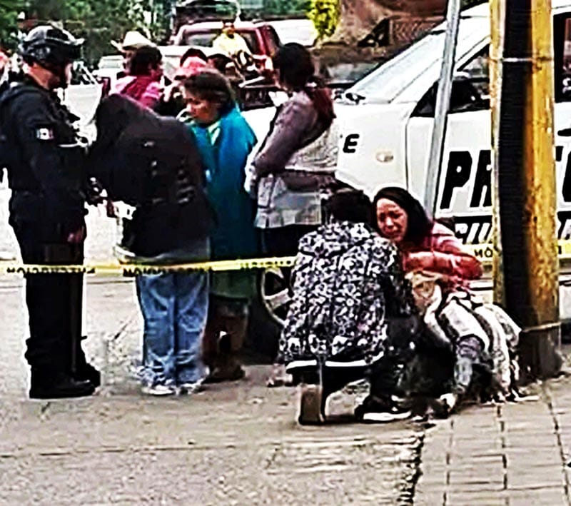 ¡CAFRE ATROPELLÓ Y MATÓ A NIÑA FRENTE A SU MAMÁ!