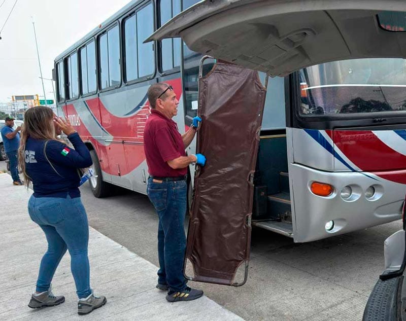 ¡MUERE PASAJERO A BORDO DEL AUTOBÚS LOS TUXTLAS!