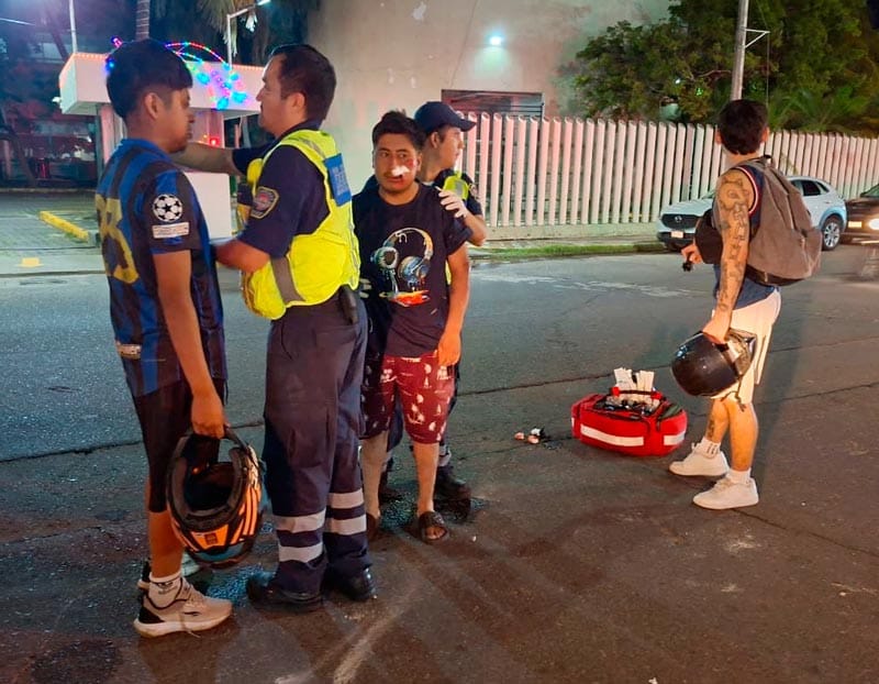 ¡DOS HERIDOS POR TRANCAZO FRENTE A PLAZA MOCAMBO!