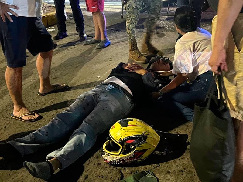 ¡CAMIONETÓN ARROLLÓ A MOTOCICLISTA EN PALMAS DEL COYOL!