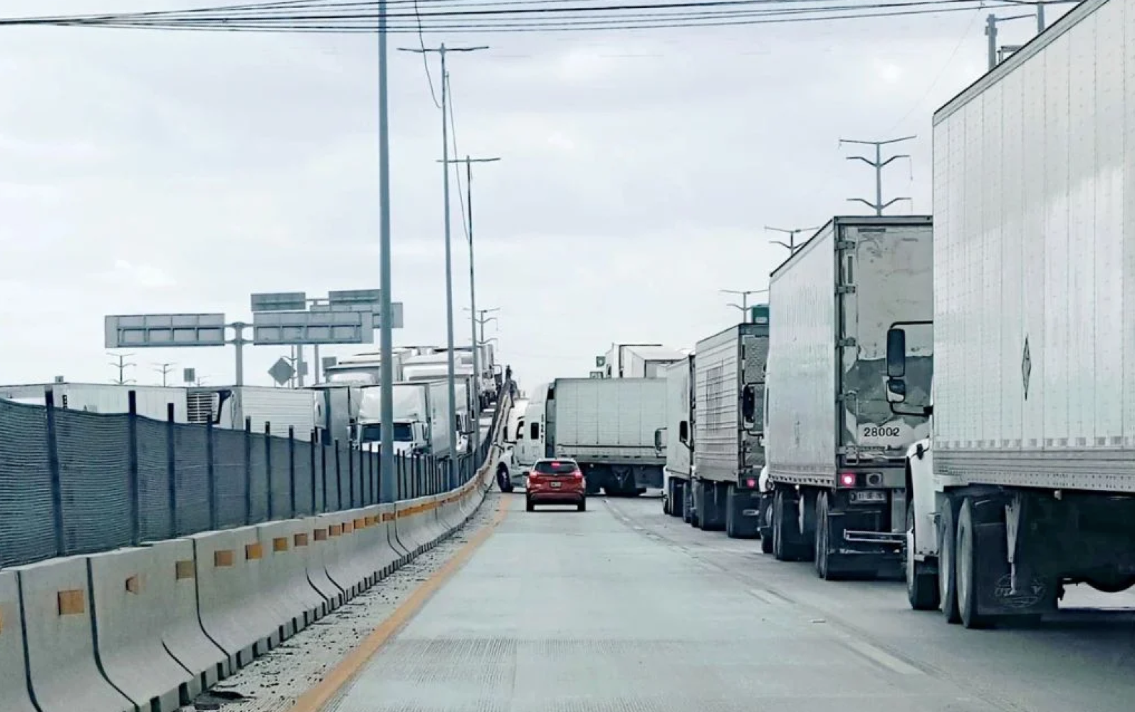 ¡ALERTAN COLAPSO EN ADUANAS DEL PAÍS!