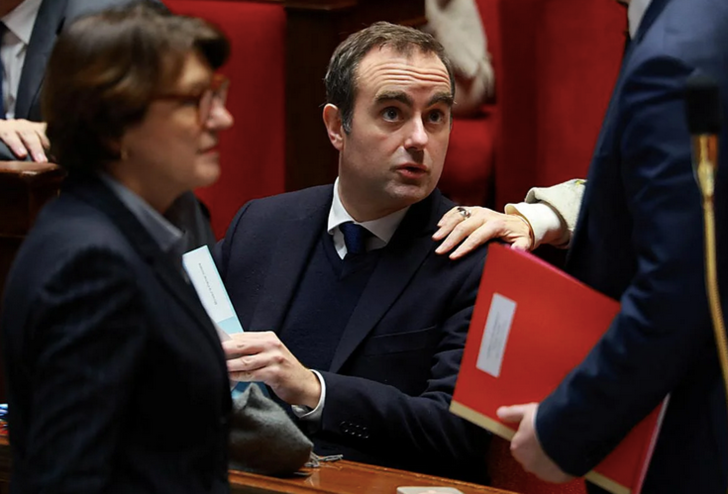 ¡FRANCIA APRUEBA LA PRÓRROGA PRESUPUESTARIA!