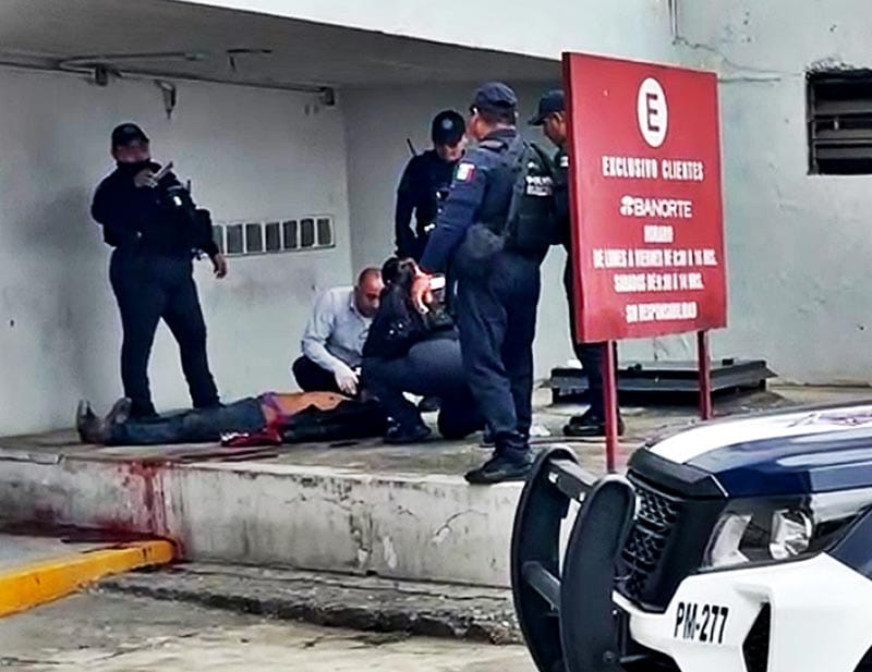 ¡APUÑALADO EN LA CABEZA EN UNA RIÑA!