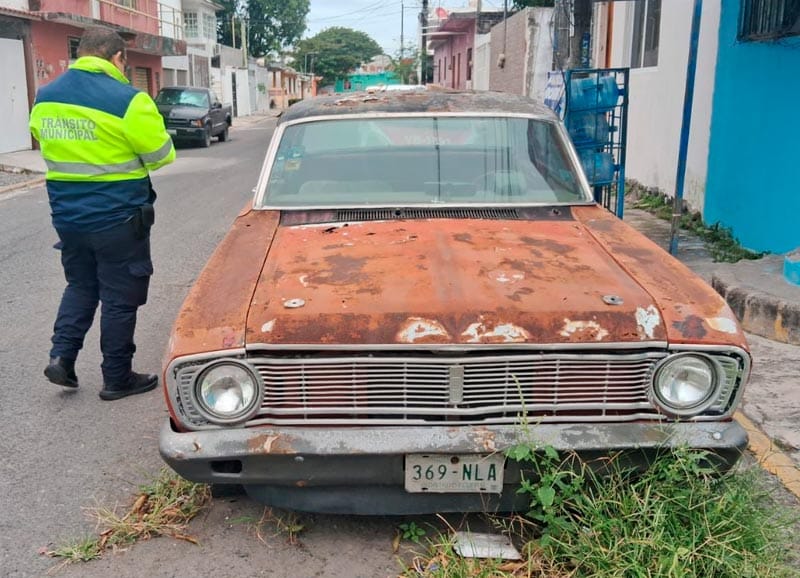 ¡AUTORIDADES REFUERZAN RETIRO DE “AUTOS MACETA”!