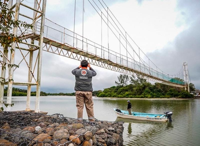 ¡CLAUSURAN PUENTE EN TAMIAHUA! - *Tuvo un costo de ocho mdp