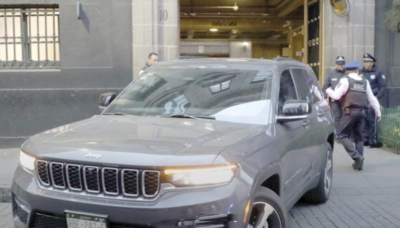 ¡CORTE METE REVERSA A CAMIONETAS BLINDADAS! - TRAS ESCÁNDALO