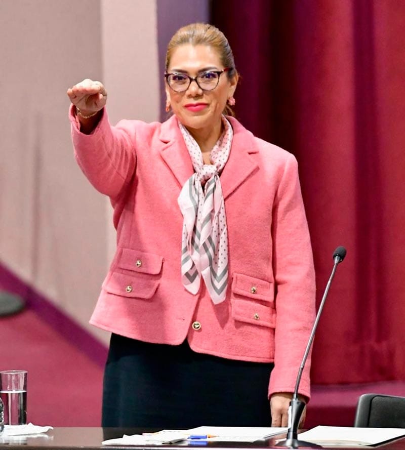 ¡YEYA HABLÓ Y HABLÓ! - ÁNDALE