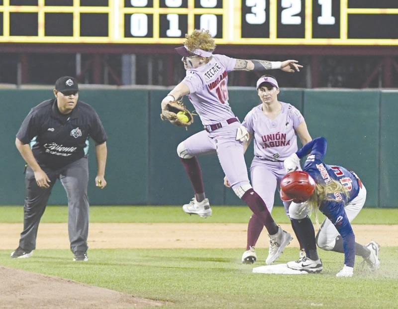 ¡GANAN Y APALEAN! - EN EL SOFTBOL