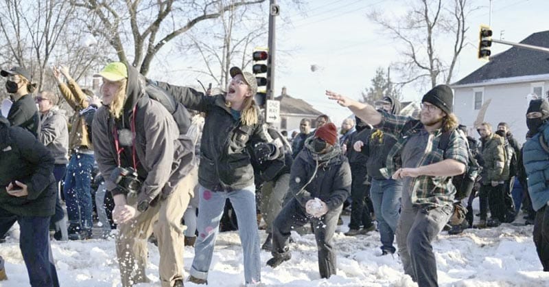 ¡EEUU DETIENE A MÁS DE MIL INMIGRANTES DURANTE LAS REDADAS EN MINNESOTA!