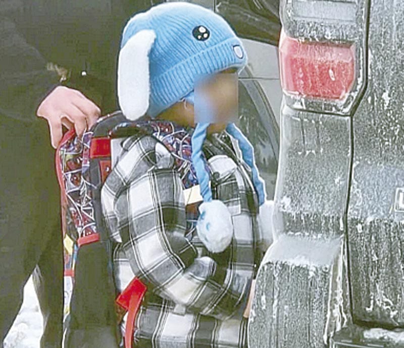 ¡DETIENE ICE A NIÑO 5 AÑOS; LO USARON COMO “CARNADA” PARA DETENER A TODA SU FAMILIA!