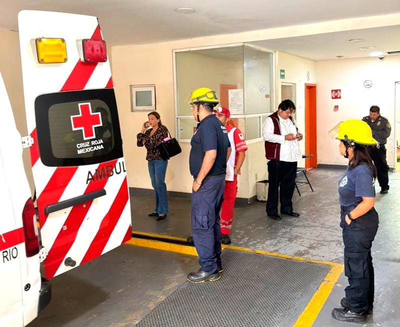 ¡NIÑO HERIDO AL CAERLE ENCIMA UN VENTILADOR EN EL COLEGIO!