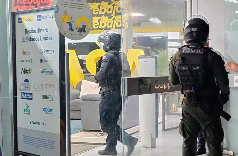 ¡ROBAN CELULARES EN ASALTO A TIENDA COPPEL DEL NÚCLEO DEPORTIVO!