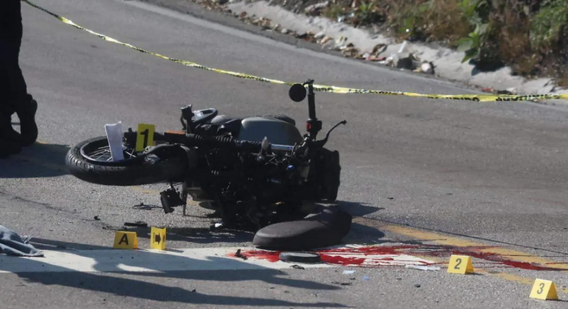 ¡MOTOCICLISTA PIERDE LA VIDA EN LA AUTOPISTA!