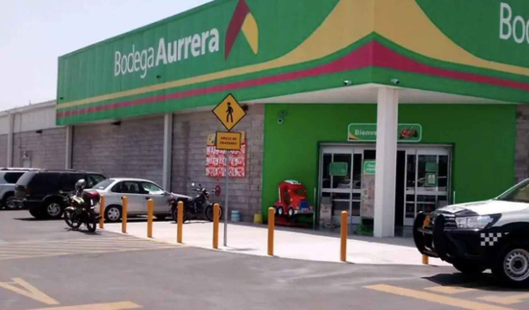 ¡ASALTAN BODEGA AURRERA EN EL FRACCIONAMIENTO OASIS!