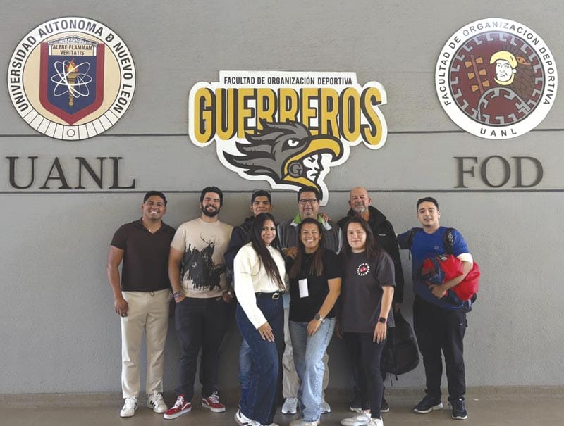 ¡JUECES DE NATACIÓN SE PROFESIONALIZAN!